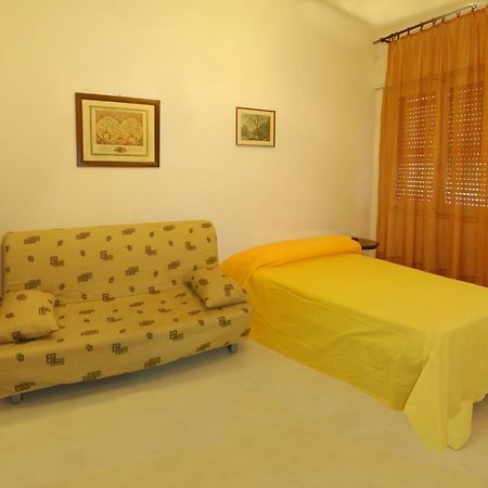 Domus Mater Apartment Cagliari Bagian luar foto