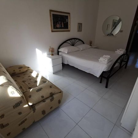 Domus Mater Apartment Cagliari Bagian luar foto
