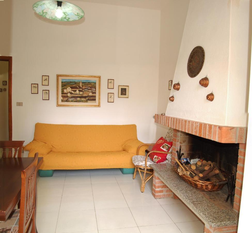 Domus Mater Apartment Cagliari Bagian luar foto