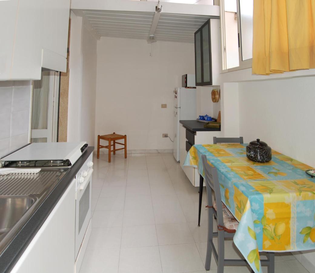 Domus Mater Apartment Cagliari Bagian luar foto