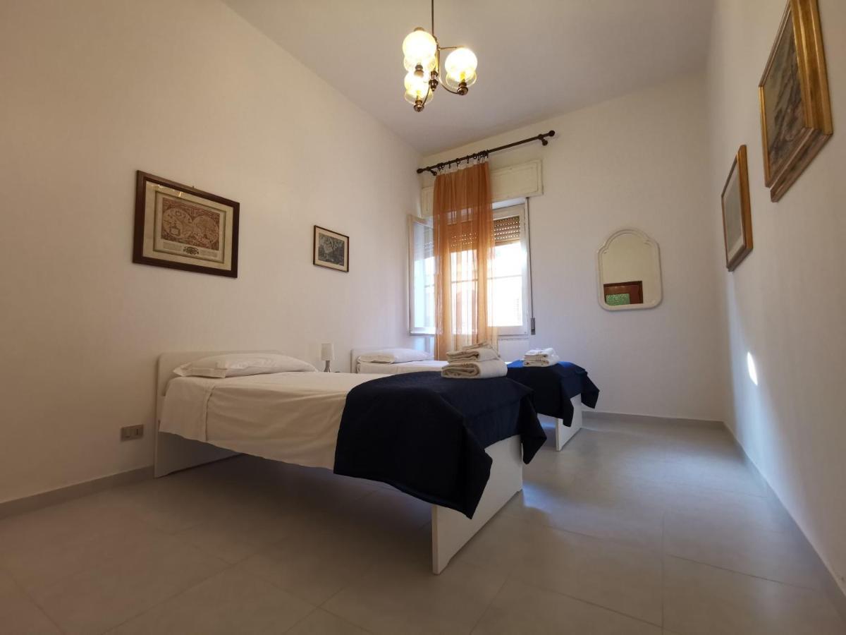 Domus Mater Apartment Cagliari Bagian luar foto