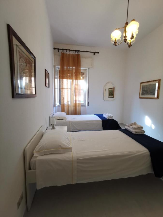 Domus Mater Apartment Cagliari Bagian luar foto