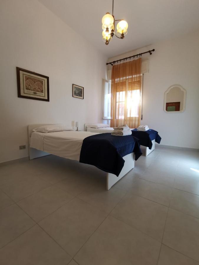 Domus Mater Apartment Cagliari Bagian luar foto