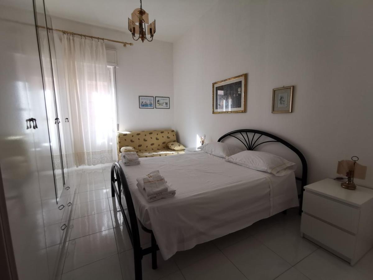 Domus Mater Apartment Cagliari Bagian luar foto